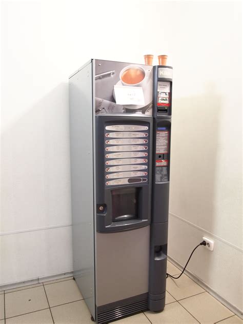 сколько денег может принести кофейный автомат